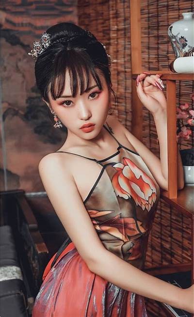 麻豆传媒AV欧美玲：探索最受欢迎的影视作品与精彩瞬间