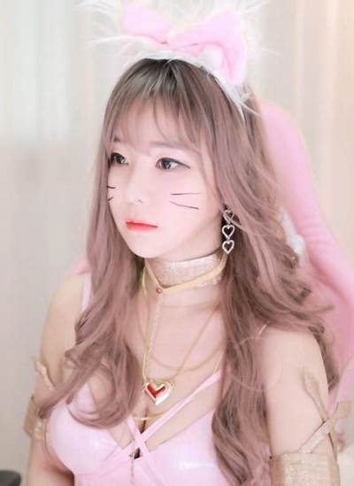 麻豆传媒林予曦最新采访视频揭秘：幕后故事与未来规划