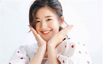 女神大秀：魅力四射的精彩瞬间，热辣短视频不容错过！